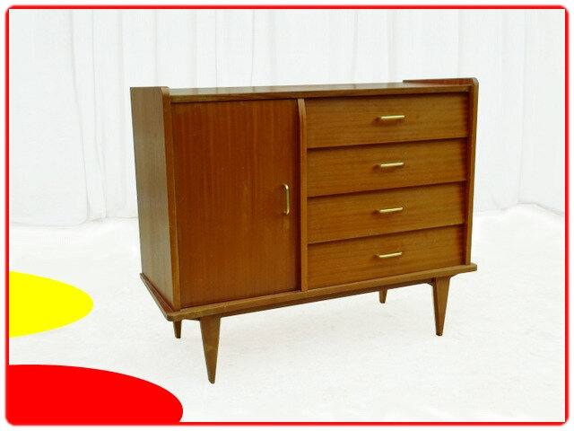 Commode vintage avec placard chambre enfant