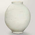 A large white porcelain jar, joseon dynasty, 18th century