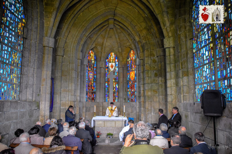 Chapelle Mont de Alouettes 50 ans Messe célébrée en la chapelle par le Père Alexandre Robineau