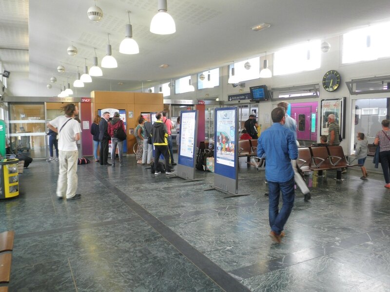 Gare du Creusot-TGV - gares et trains