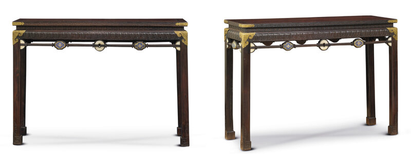 2011_HGK_02861_3607_000(a_very_rare_pair_of_imperial_embellished_hardwood_corner-leg_tables_qi)