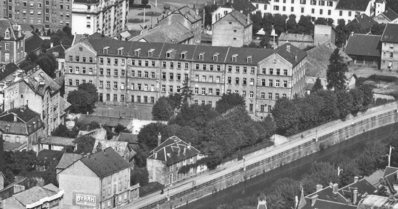 Insolite Carte postale Institution Sainte Marie animée ! LE