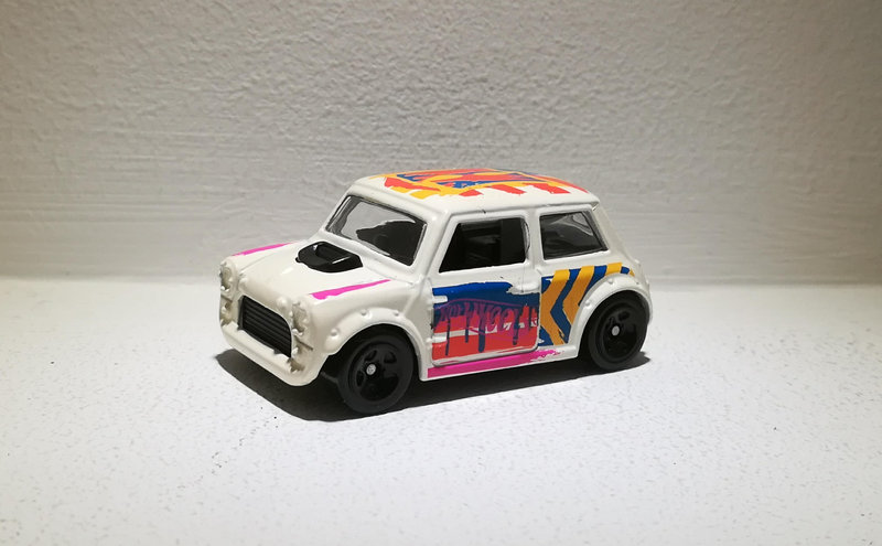 Morris Mini (Hotwheels) (4)
