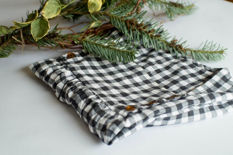 une blouse pour Mina extraite du livre de patrons Minabulle une blouse pour Mina extraite du livre de patrons Minabulle