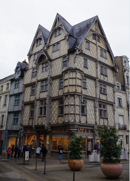 angers 9