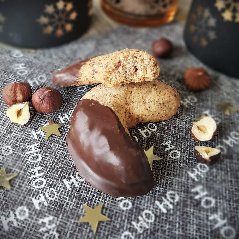 Bredele Demi-lunes Chocolat Et Noisettes - Les Recettes De L'Alsacienne