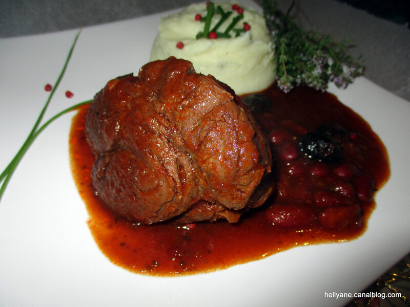 Jarret De Boeuf En Sauce Tomate Avec Des Haricots Rouges Et Des