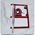 Protège carnet de santé à broder BATMAN