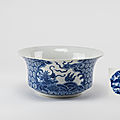 Important bol en porcelaine à décor ‘Bleu de Huê’, Chine pour le Vietnam, Dynastie Nguyên, règne de Thiêu Tri, 19e siècle