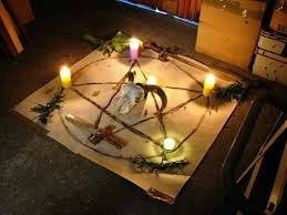 RITUEL D'ENVOUTEMENT D'AMOUR RAPIDE EN 72h-min