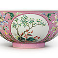 A rare pink-ground famille-rose sgraffiato ‘medallion’ bowl, jiaqing seal mark and period (1796-1820)