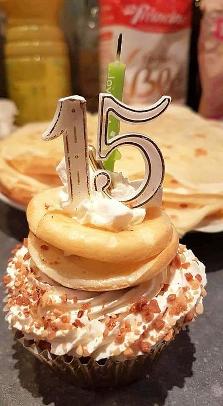 13 cupcake chandeleur