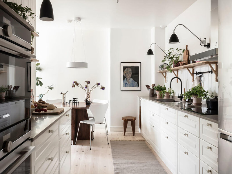 white-kitchen-open-shelves-nordroom
